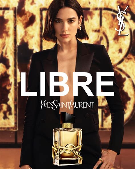 Dua Lipa, égérie de Libre Le Parfum d'Yves Saint 